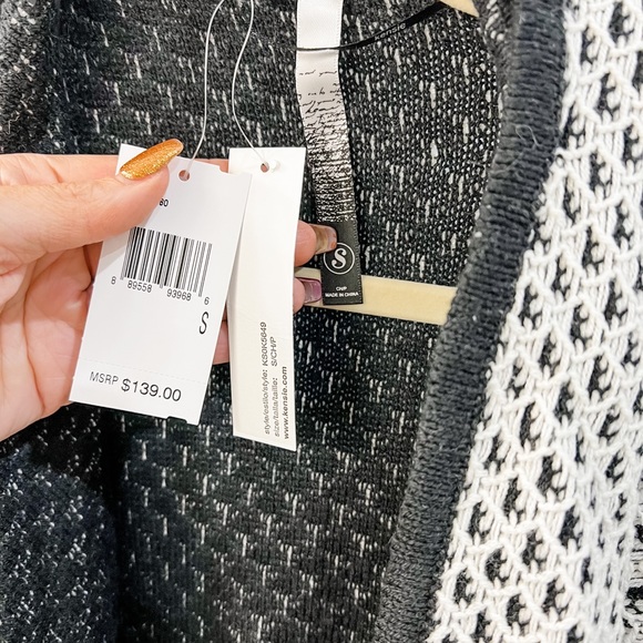 Kensie Black and White Fishnet Pattern Long Sleeve Sweater Cardigan Size Small - Picture 8 of 11
